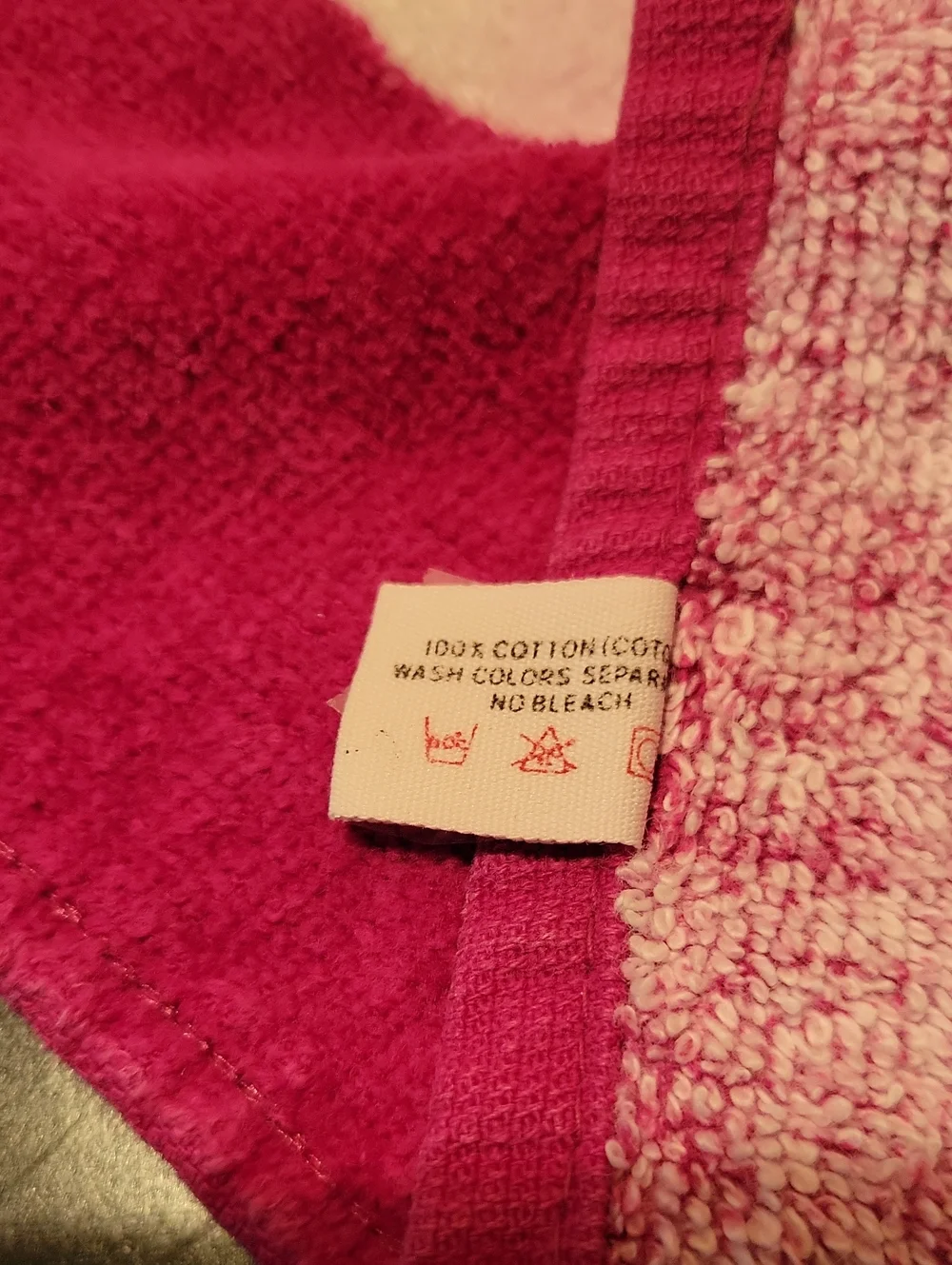 Vintage Cannon Floral Towels in Magenta with Pink Blossoms